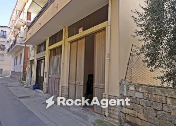 Facciata - Quadrilocale via Ancona, 1, Grassano - foto 4