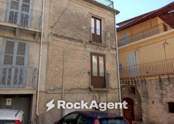 Facciata - Casa indipendente vico Giuseppe Giusti, Gioiosa Ionica - foto 1