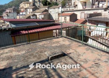 Terrazzo - Casa indipendente vico Giuseppe Giusti, Gioiosa Ionica - foto 18