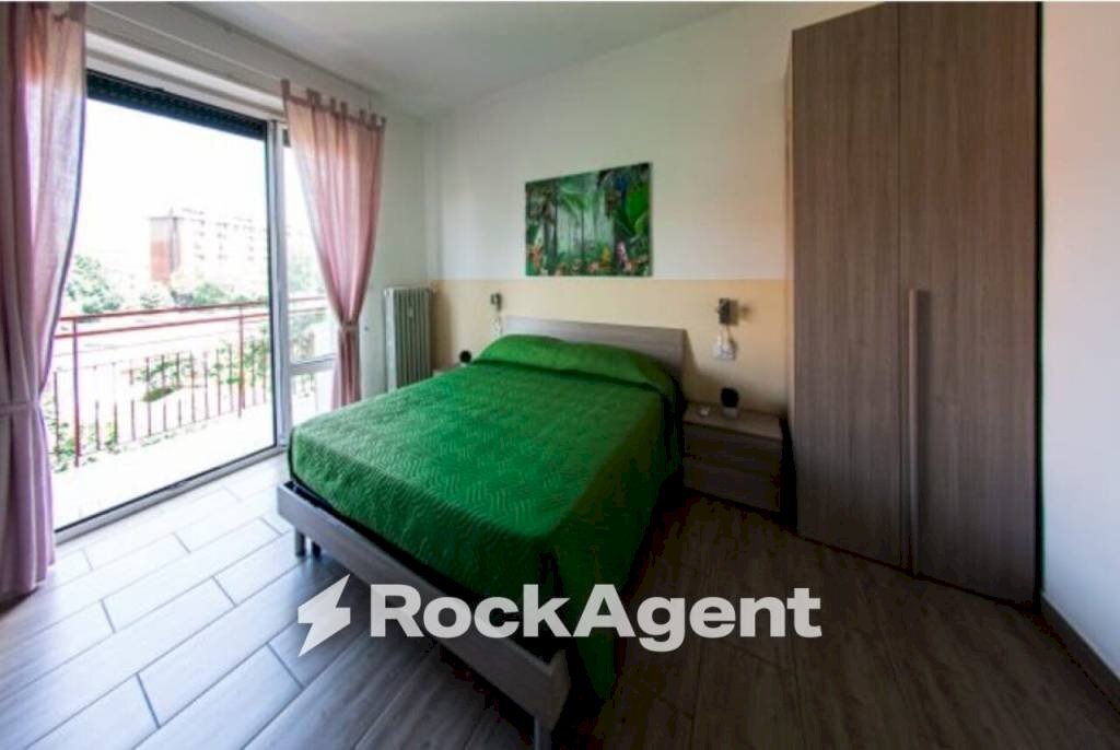 Camera da letto - Trilocale via Lorenteggio, 209, Milano (zona Lorenteggio) - foto 1