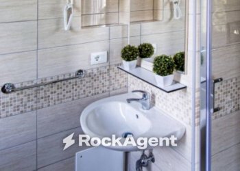 Bagno - Three-room apartment via Lorenteggio, 209, Milano (neighborhood Lorenteggio) - photo 7