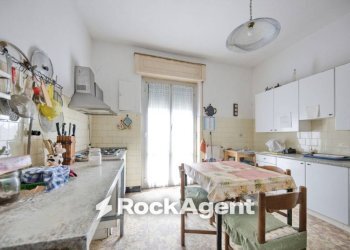 Cucina - Trilocale salita Sella, Genova (zona Apparizione) - foto 13