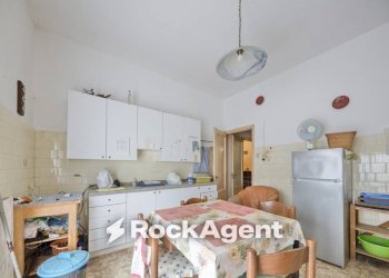 Cucina - Trilocale salita Sella, Genova (zona Apparizione) - foto 14