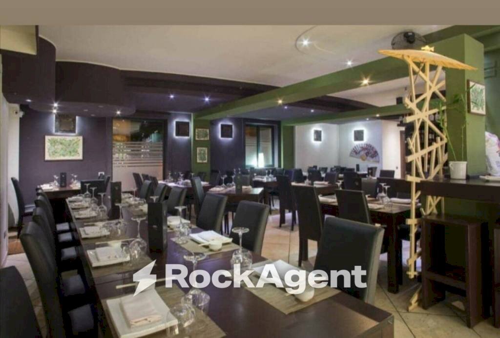 Interno non residenziale - Ristorante piazza Cesare Terranova, Parabita - foto 3