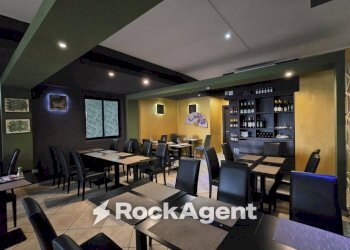 Interno non residenziale - Ristorante piazza Cesare Terranova, Parabita - foto 14