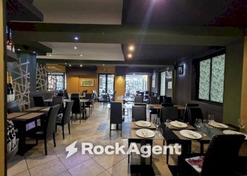 Interno non residenziale - Ristorante piazza Cesare Terranova, Parabita - foto 15
