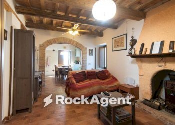 Salone - Rustic Frazione Costa, 123, Arcevia - photo 27