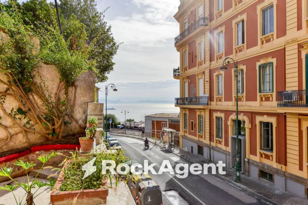 Vista - Four-room apartment via Torquato Tasso, Napoli (neighborhood Vomero) - photo 1