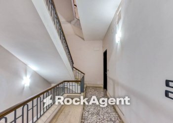 Interno palazzo - Four-room apartment via Torquato Tasso, Napoli (neighborhood Vomero) - photo 5