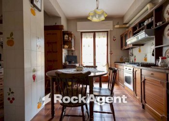 Cucina - Apartment via Vittorio Butera, 14, Catanzaro - photo 14
