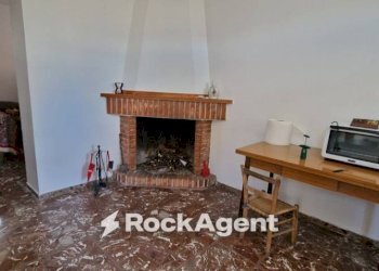 Salone - Villa via Palmente, 42, Rogliano - photo 21