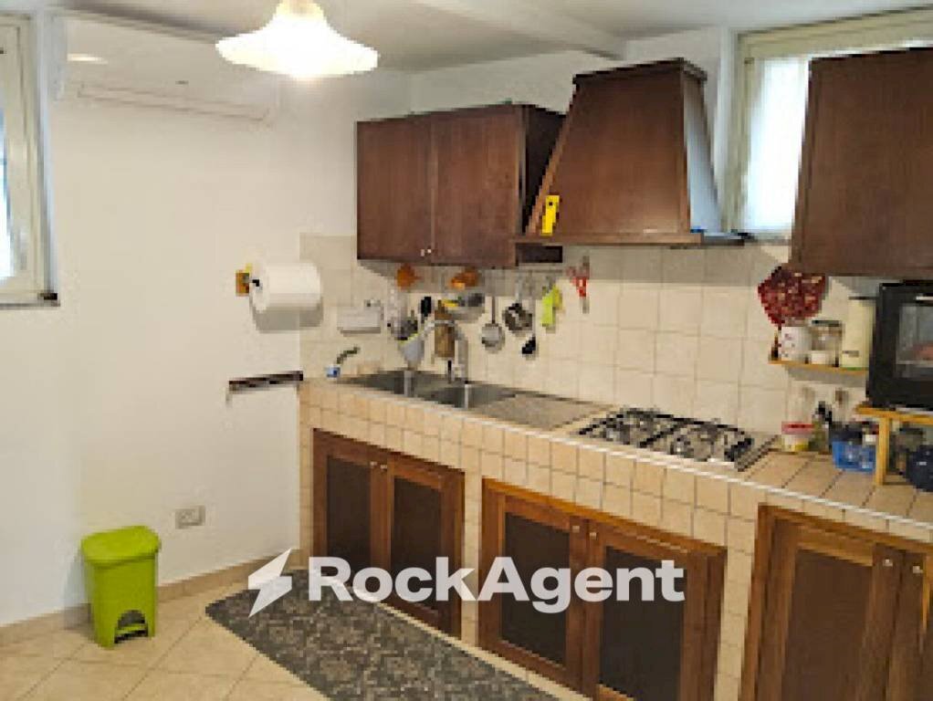 Cucina - Casa indipendente Gioiosa Ionica - foto 2