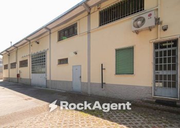 Facciata - Capannone via Verona, 6, Cernusco sul Naviglio - foto 1