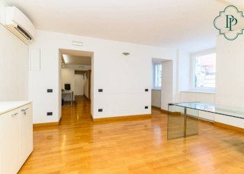 Ufficio - Appartamento via della Fontanella di Borghese, Roma (zona Centro Storico) - foto 3
