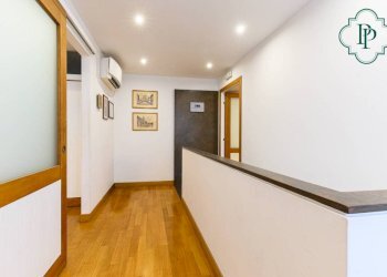 Corridoio - Appartamento via della Fontanella di Borghese, Roma (zona Centro Storico) - foto 7