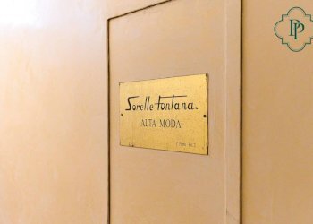 Disimpegno - Appartamento via della Fontanella di Borghese, Roma (zona Centro Storico) - foto 24