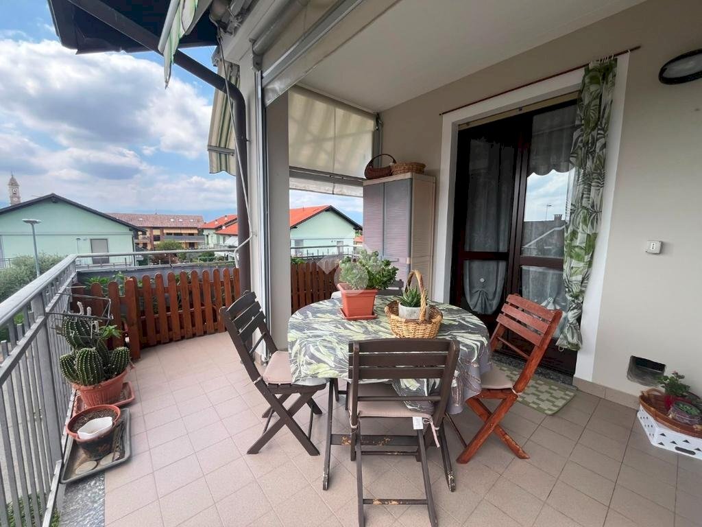 Four-room apartment Via Giuseppe Verdi, San Francesco al Campo - photo 2