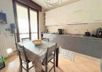 Four-room apartment Via Giuseppe Verdi, San Francesco al Campo - photo 5