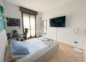 Four-room apartment Via Giuseppe Verdi, San Francesco al Campo - photo 19