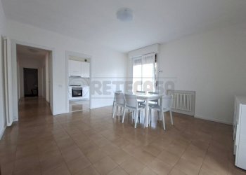 zona giorno e cucina - Appartamento Leoncavallo 8, Arzignano - foto 1