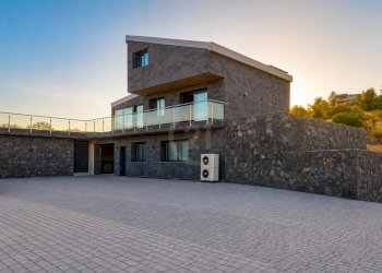 01 - Prospetto esterno - Villa Via Ignazio Biscari 43, Aci Castello - photo 1