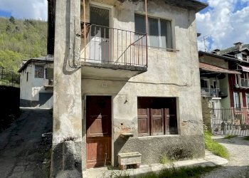 IMG_2530 - Porzione di casa all'asta Via Aldo Beltricco 18, San Damiano Macra - foto 2