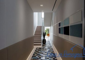 download - 2025-10-20T113823.077.jpg - Three-family Villa Via Aponia, Rimini - photo 1