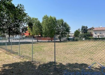IMG_06345.jpg - Building land via giovanni boccaccio, Coriano - photo 7