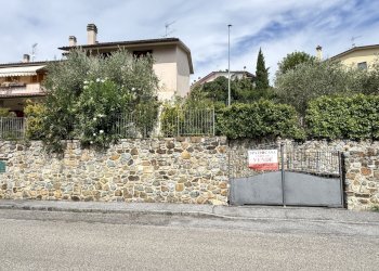IMG_3664 - Villa Via della Selva 2a, Vaiano - foto 1