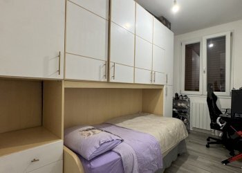 camera da letto - Three-room apartment Via Enrico Berlinguer, Vaiano - photo 8