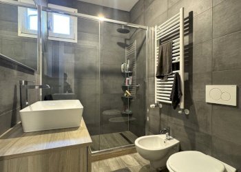 bagno - Three-room apartment Via Enrico Berlinguer, Vaiano - photo 10