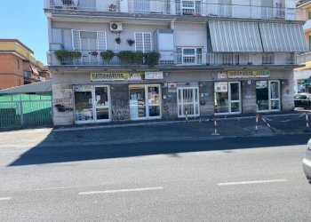 WhatsApp Image 2026-07-31 at 15.06.45 - Commercial Premises Via Nazionale Tiburtina 177, Tivoli - photo 1