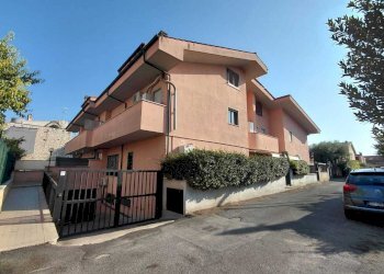 1 - Four-room apartment Via Vincenzo Borelli, Guidonia Montecelio - photo 1