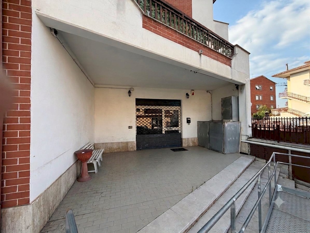 Gemini_Generated_Image_s89fm5s89fm5s89f - Commercial Premises Fiano Romano - photo 1