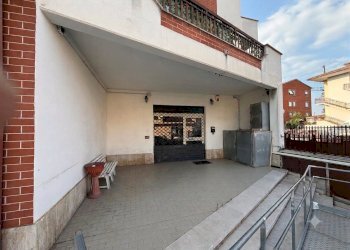 Gemini_Generated_Image_s89fm5s89fm5s89f - Commercial Premises Fiano Romano - photo 1
