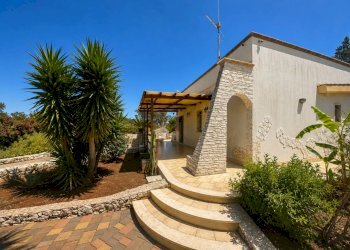 0F15847A-AA06-4621-9445-F6903F27A3A3 - Villa San Vito dei Normanni - foto 28