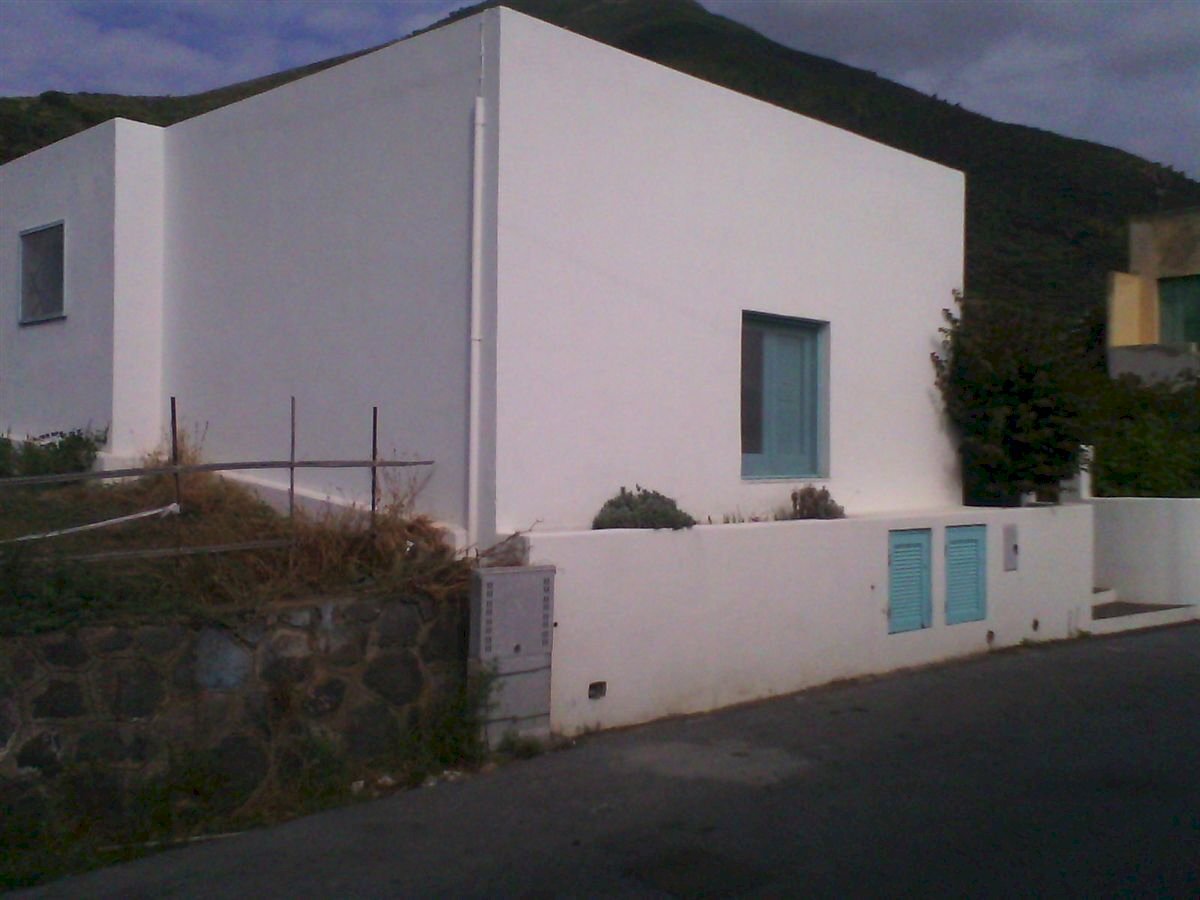 02.jpg - Villa via Umberto I Salina sn, Santa Marina Salina - foto 2