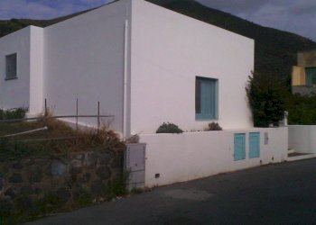 02.jpg - Villa via Umberto I Salina sn, Santa Marina Salina - foto 2
