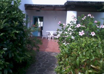 04.jpg - Villa via Umberto I Salina sn, Santa Marina Salina - foto 4