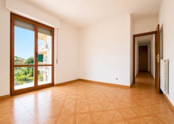 Soggiorno - Appartamento Corso XXV aprile, Cogorno - foto 2