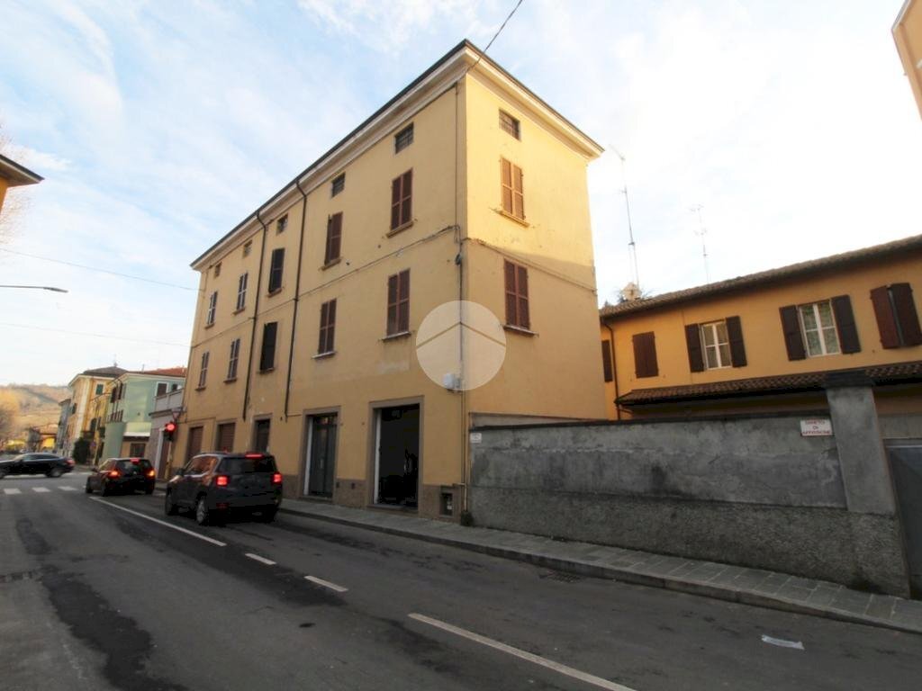 Two-room apartment Via Faustino Tanara, Langhirano - photo 1