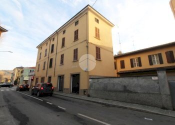 Two-room apartment Via Faustino Tanara, Langhirano - photo 1
