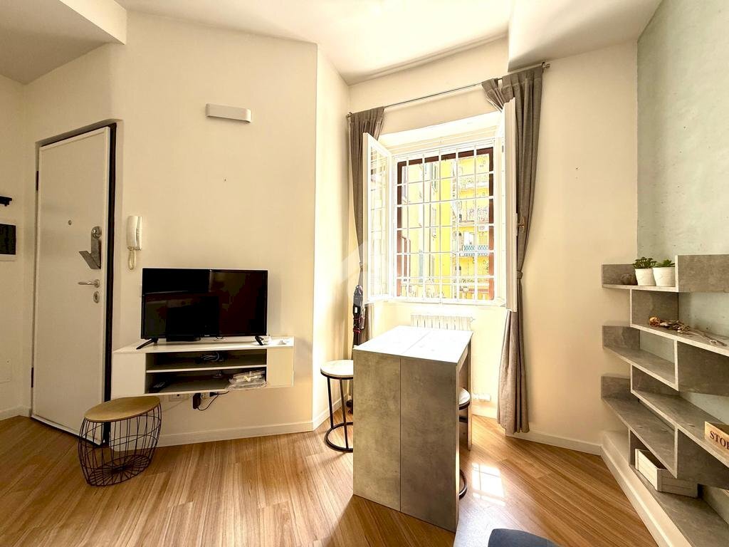Two-room apartment Via Gaudenzio Ferrari, Milano (neighborhood Ticinese) - photo 2
