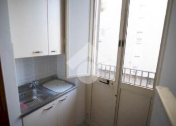 One-room apartment Via Monginevro, Torino (neighborhood San Paolo) - photo 7
