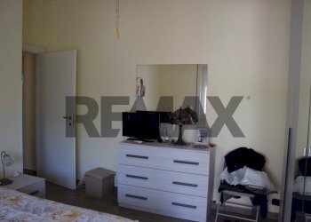 Camera / camera da letto - Three-room apartment Via Vasto
 
3, Ardea - photo 22