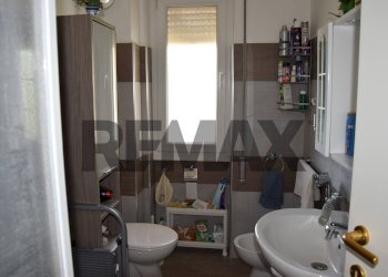 Bagno - Three-room apartment Via Vasto
 
3, Ardea - photo 24