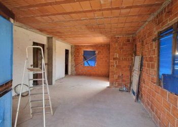 Stanza non arredata - Villa via Santa Marta, 21, Gattinara - photo 6