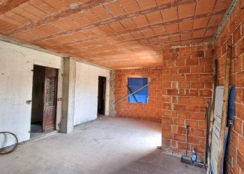 Stanza non arredata - Villa via Santa Marta, 21, Gattinara - photo 7
