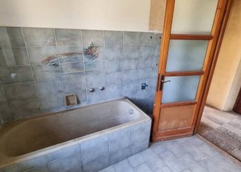 Bagno - Villa via Santa Marta, 21, Gattinara - photo 15