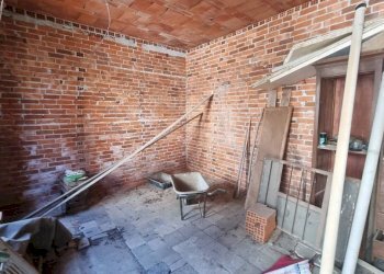 Stanza non arredata - Villa via Santa Marta, 21, Gattinara - photo 28